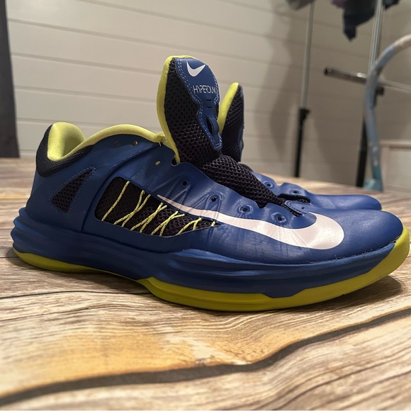 Nike Hyperdunk Low (Hyper Blue/Electric Green) U.S. 9.5 - Picture 2 of 13
